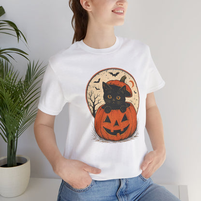 Halloween Black Cat Pumpkin T-Shirt — Cute Vintage Jack-O'-Lantern Tee